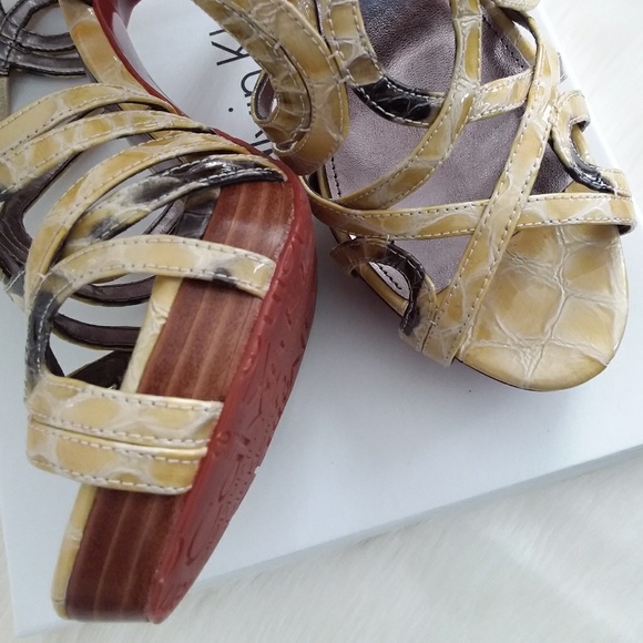 Calvin Klein 'Dylan' Caged Sandals - Picture 3 of 8